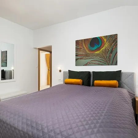 Carimelli * Kastelir