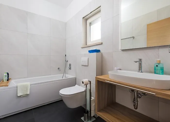 Villa Carimelli Kaštelir